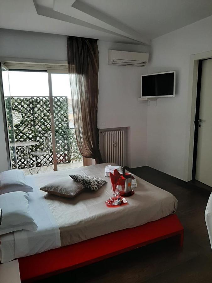 Caos Calmo Bed & Breakfast Rome Bagian luar foto